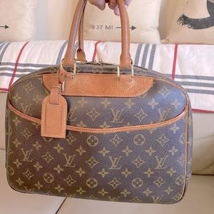 Authentic Louis Vuitton Deauville